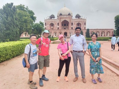 Half-Day Sightseeing Tour of Old Delhi with Local Tour Guide